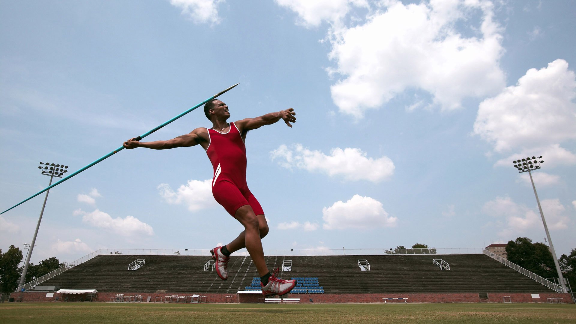 利拉德展现三分神技，开拓者队豪取篮球胜利，利拉德开拓者历史第一人