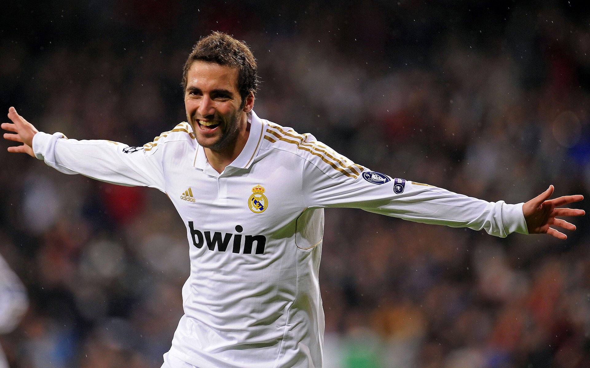 开云APP-山东泰山新援表现获得认可，泰山已基本引援完毕